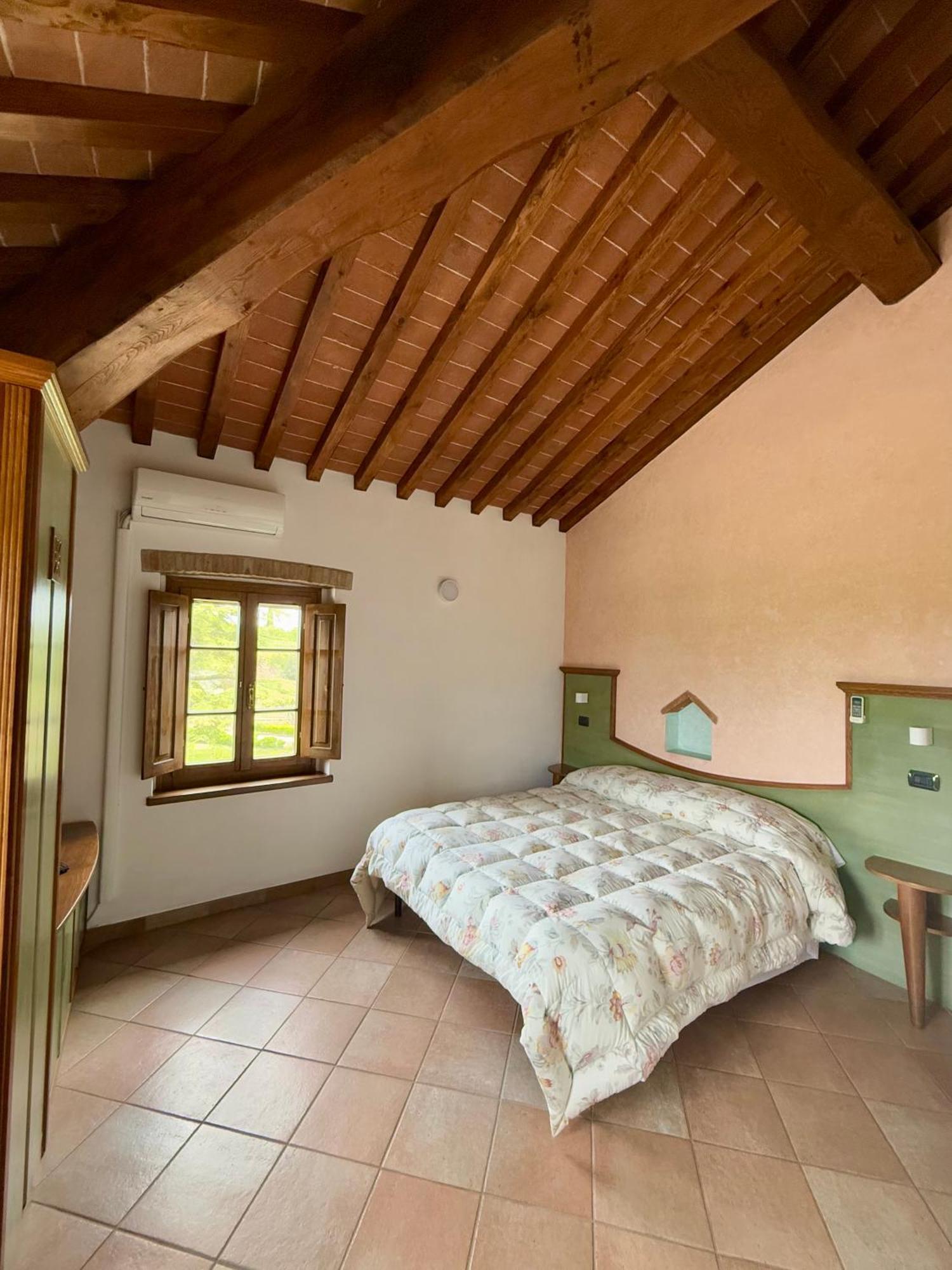 Bed & Breakfast Casale Gregoriano And Apartaments San Gimignano Eksteriør billede